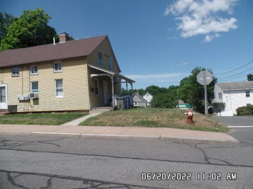 60 North St, Manchester CT  06042-2021 exterior
