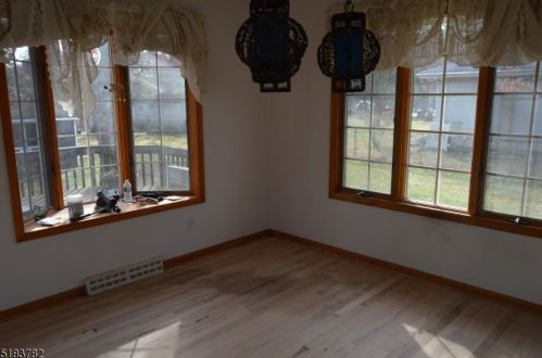 32 Lorton Rd, Old Bridge NJ  08857-3433 exterior