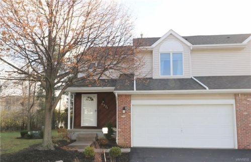5371 Village Station Cir, Buffalo, NY 14221-2887