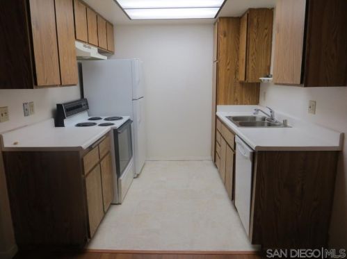 10226 Black Mountain Rd, San Diego, CA 92126-3862
