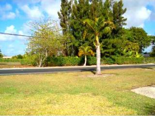 6900 102nd Ave, Miami, FL 33173-1307
