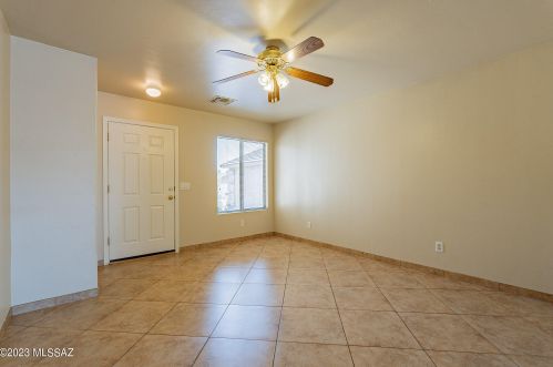 721 Cholla Crest Dr, Green Valley, AZ 85614-5253