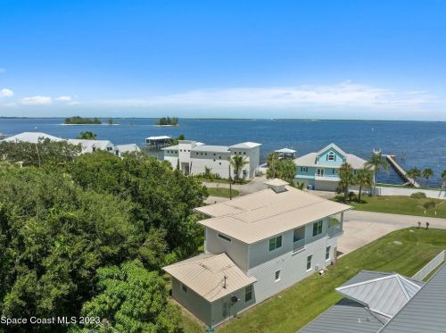 13345 Indian River Dr, Sebastian FL  32958-3455 exterior