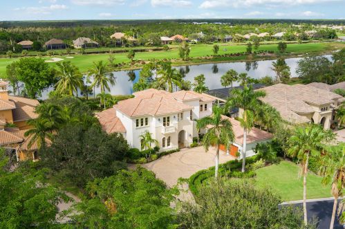 3855 Isla Del Sol Way, Naples FL  34114-9484 exterior