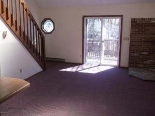 767 Clubhouse Dr, East Stroudsburg PA  18302-9274 exterior