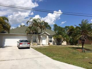 1599 Hextel Ave, Fort Pierce FL  34953-7049 exterior
