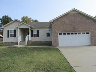 575 Cedar Valley Dr, Clarksville, TN 37043-5596