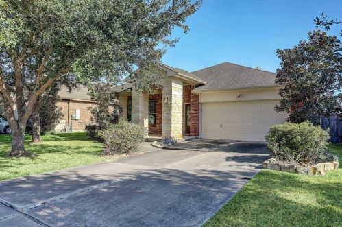 3107 Trail Dr, Pearland, TX 77584-1833