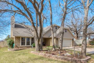 3651 Horseshoe Dr, Guthrie, OK 73044-7827