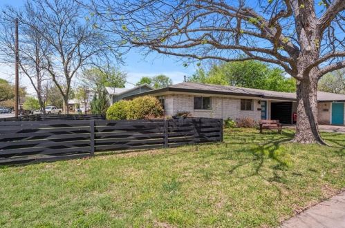 1206 Brentwood St, Austin, TX 78757-3039
