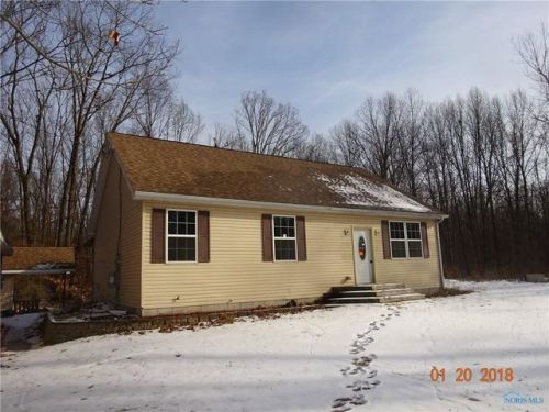 653 Eber Rd, Swanton, OH 43558-9643