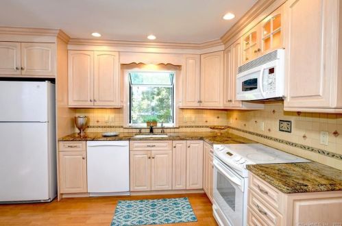 239 Rocks Rd, Norwalk CT  06851-1117 exterior