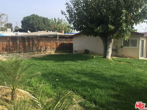 2720 Valencia Dr, Bakersfield CA  93306-6500 exterior