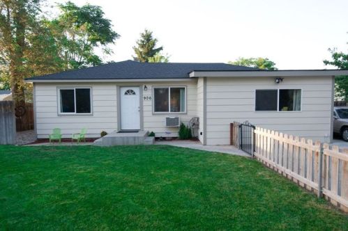906 Entiat Ave, Kennewick, WA 99336-3480