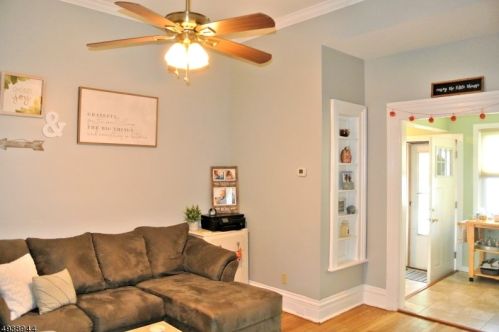 445 Orchard St, Cranford NJ  07016-1741 exterior