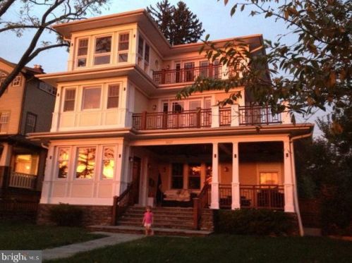 5517 Potomac Ave, Washington, DC 20016-2555