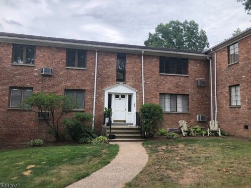 26 Troy Dr, Springfield NJ  07081-2020 exterior