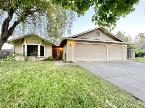 4 Avery Ct, Oroville, CA 95965-4183