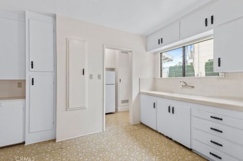 1427 Garfield Ave, Glendale CA 91205-3813 exterior