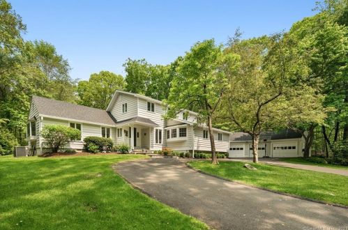 53 Fox Run Rd, New Canaan, CT 06840-2820