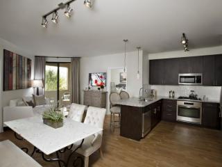 7100 Lincoln Dr, Scottsdale AZ  85253-4439 exterior