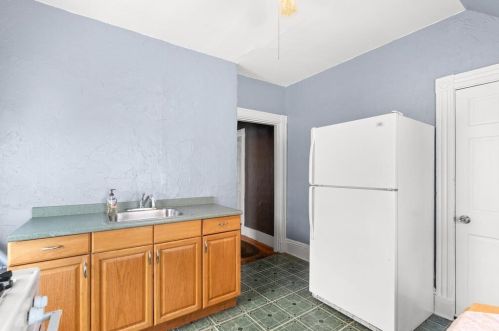 25 Sherman St, Everett MA  02149-2924 exterior