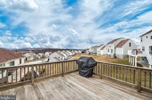 30 Centre Ct, Red Lion PA  17356-8949 exterior