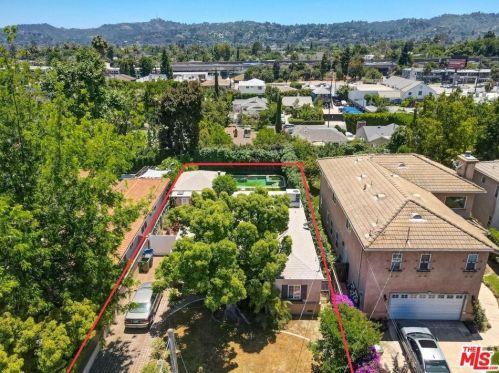 12432 Huston St, North Hollywood, CA 91607-3518