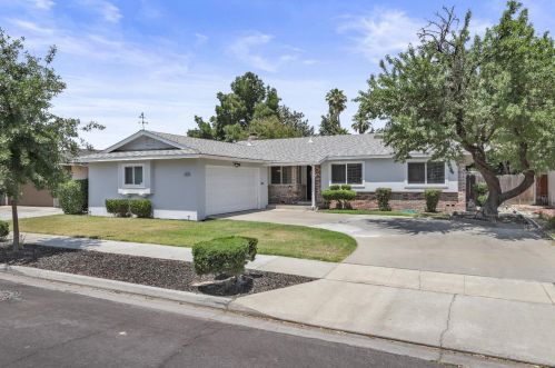 1429 Montclair Dr, Modesto CA  95350-0647 exterior