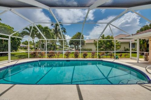 2513 20th Pl, Cape Coral, FL 33904-3230
