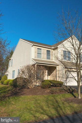 1091 Pebble Ct, Navy Sup Dpt, PA 17050-9184