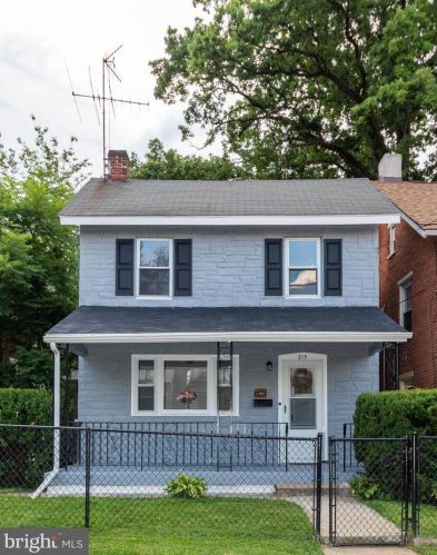 315 Linden St, Kennett Sq, PA 19348-2815