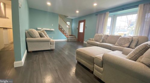 7 Andy Snyder Rd, West Deptford, NJ 08096-2853