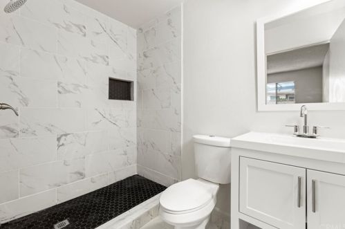 222 Condor Dr, Rialto CA  92377-4718 exterior