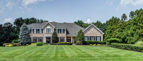 15 Mackenzie Ct, East Freehold, NJ 07728-8477