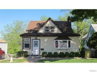 532 Valley Ave, Yonkers, NY 10703-1910