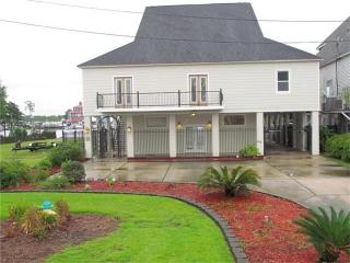 117 Mabel Dr, Madisonville LA  70447-9301 exterior