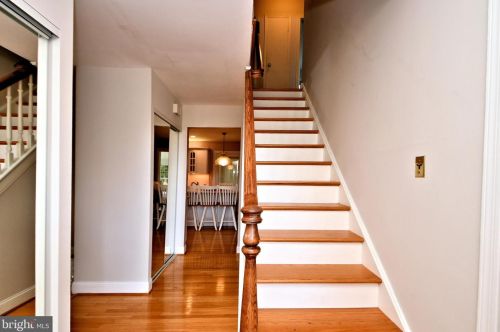 80 Michael Rd, Southampton, PA 18966-2419