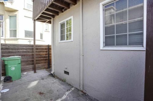 1517 51st Ave, Oakland CA 94601-5237 exterior