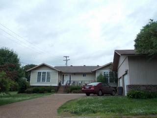106 Camino Cir, Hendersonville, TN 37075-3910