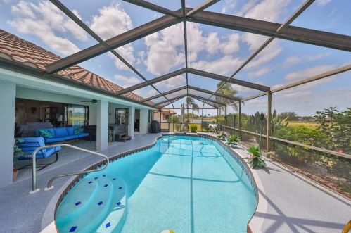 1711 Wolf Laurel Dr, Ruskin, FL 33573-6442
