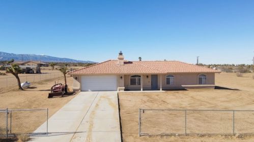 11164 White Rd, Victorville, CA 92392-1517