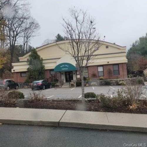 60 Campus Rd, Peekskill NY  10566-2549 exterior