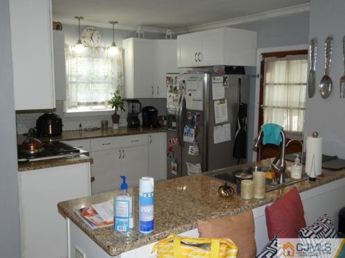 109 Tompkins Ave, South Plainfield NJ  07080-3042 exterior