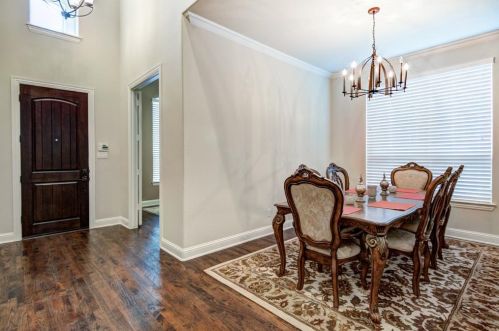 7346 Ridgepoint Dr, Irving TX  75063 exterior