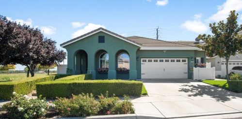 2932 Blacksand Creek Way, Riverbank, CA 95367-9458