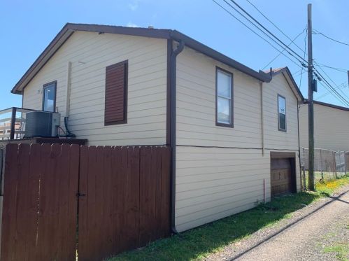 1012 Sealy St, Galveston, TX 77550-6224