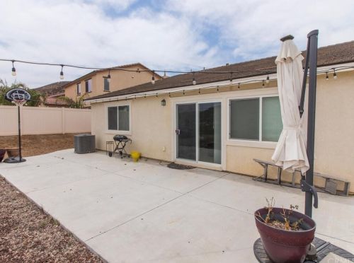 35124 Sorrel Ln, Lake Elsinore CA  92532-2802 exterior