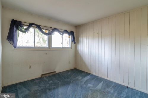 5 April Ln, Wilmington DE  19810-4122 exterior