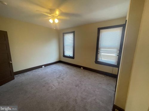 14 Basin St, Norristown PA 19401-4060 exterior